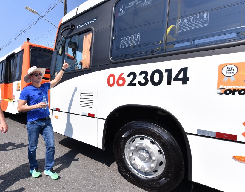 Prefeito vai entregar 15 novos ônibus do transporte coletivo em Manaus