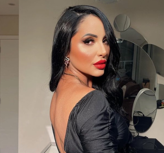 Bar nega que irmã de Deolane tenha sido agredida e expõe versão