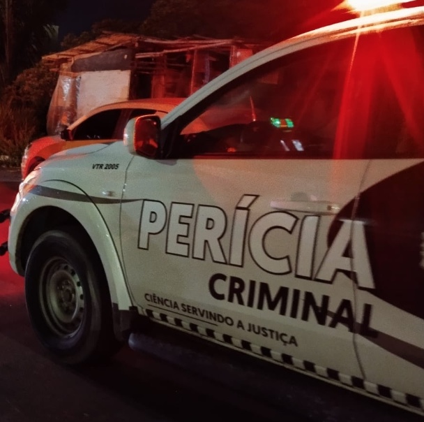 Mulher é encontrada morta com facada no coração em Manaus