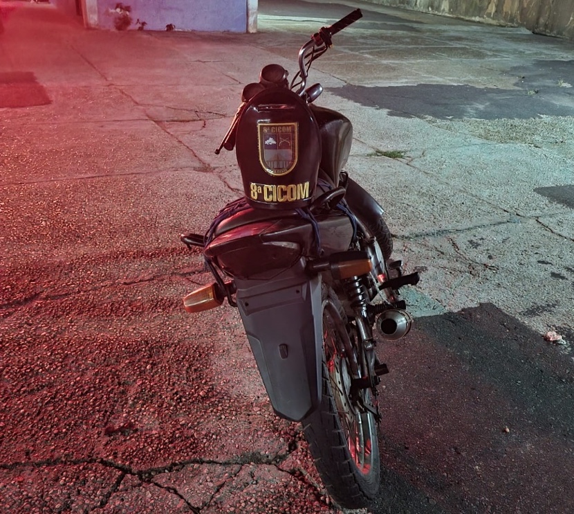 Adolescente é apreendido após comprar motocicleta roubada em Manaus