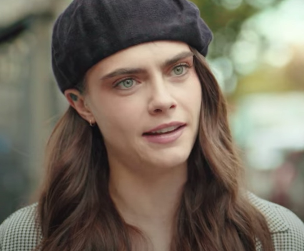 Cara Delevingne admite vício em pornografia: 'fiquei insensível' 