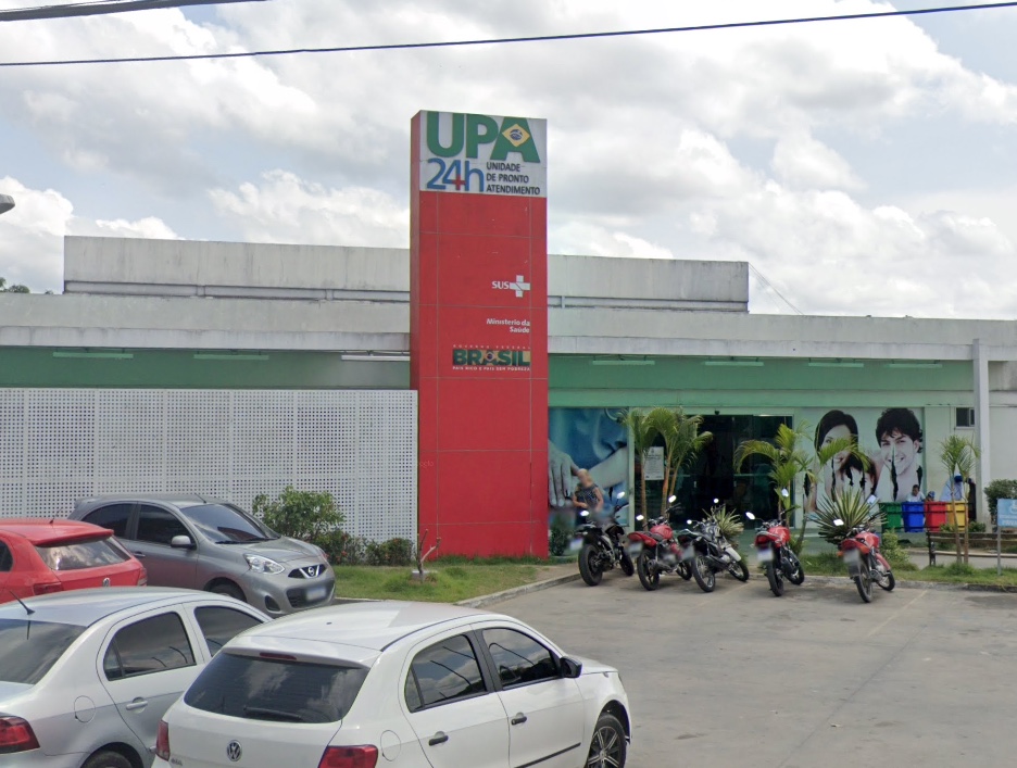 Com bilhete, homem é jogado na frente de hospital em Manaus após ser baleado