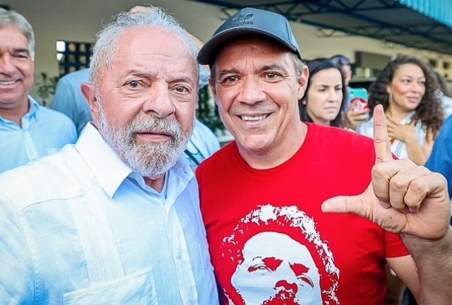 Posse de Lula confirma Juliano Maderada, de 'Tá na Hora do Jair Já Ir Embora'