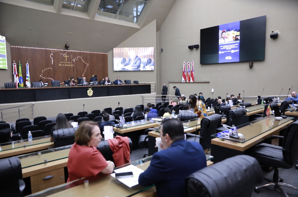 Deputados apresentam mais de mil emendas ao Orçamento de 2023 no Amazonas
