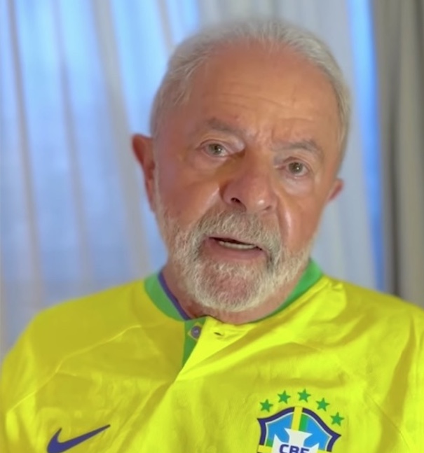 'Time merecia mais', diz Lula após derrota do Brasil na Copa