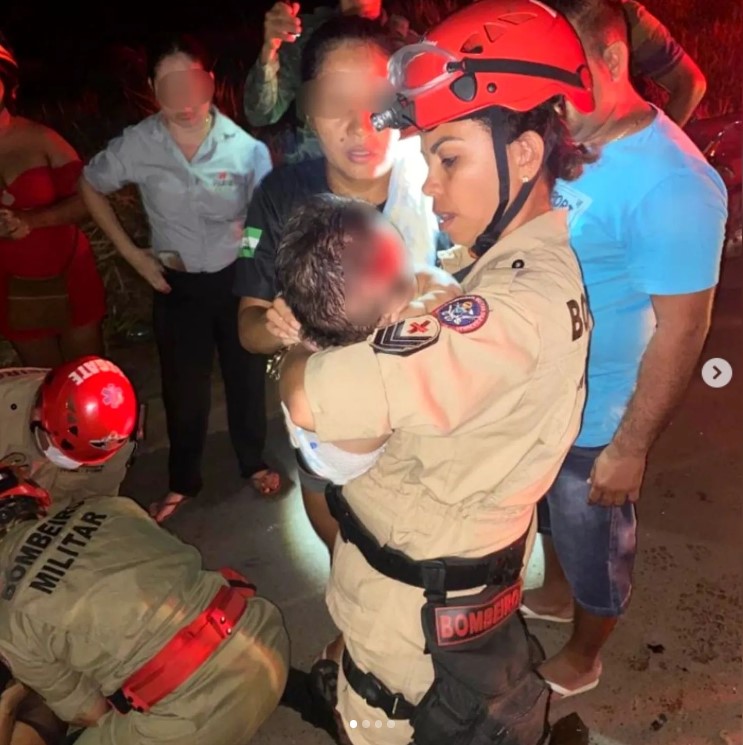 Grave acidente entre carreta e carro deixa feridos no Amazonas