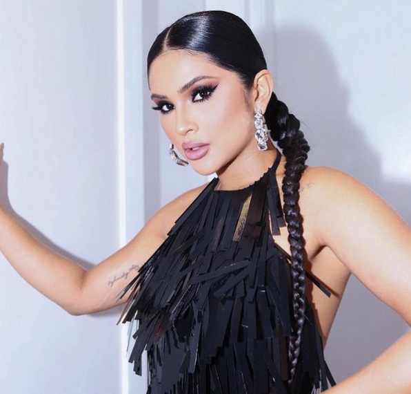 Mileide Mihaile faz lipo LAD e mostra antes e depois; Veja
