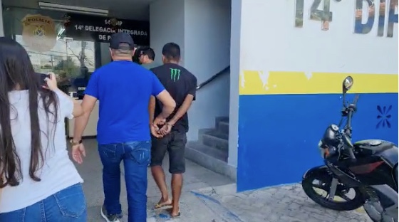 Jovem é preso por se masturbar na frente de passageiras em ônibus de Manaus