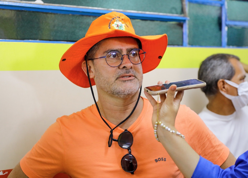 David Almeida dá dicas sobre quem será seu vice em 2024