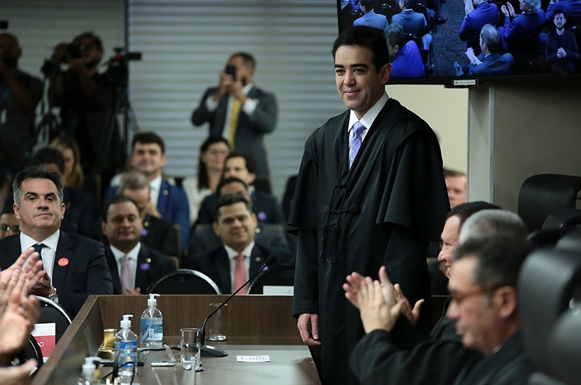 Bruno Dantas toma posse como novo presidente do TCU