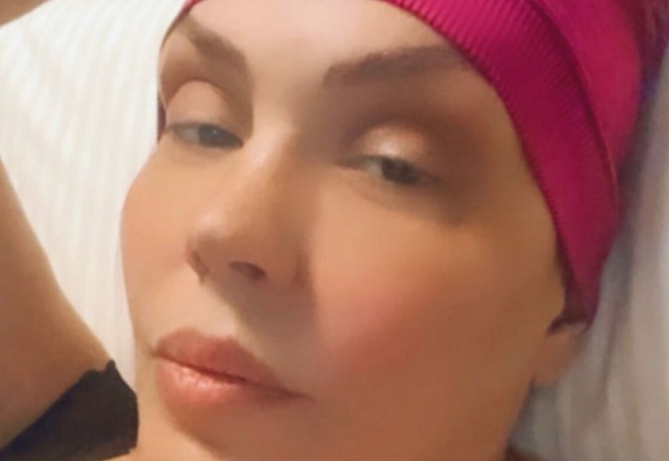 Simony é internada na reta final de tratamento contra câncer 