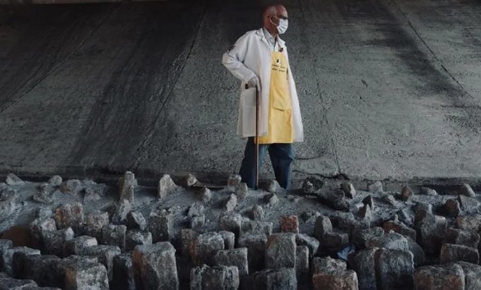 Congresso derruba veto de Bolsonaro a lei contra arquitetura hostil