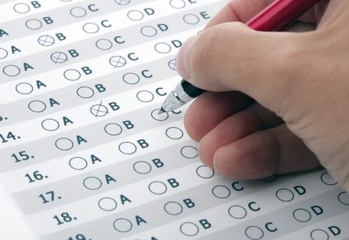 Concurso no Amazonas é alvo do MPF por critério que elimina pessoas com HIV