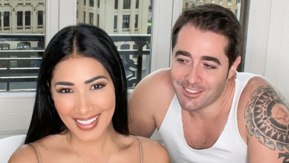 Simaria vai à polícia e acusa ex de desviar valor milionário de sua conta