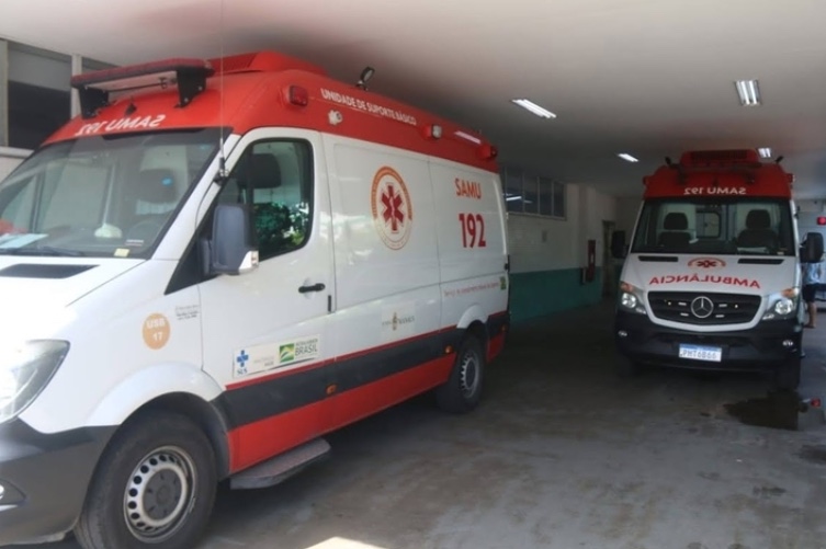 Jovem leva tiros no rosto enquanto caminhava em calçada de Manaus