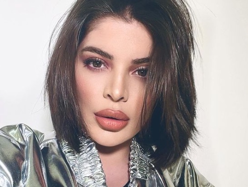 Gkay tem alta de hospital e está sem acesso a celular