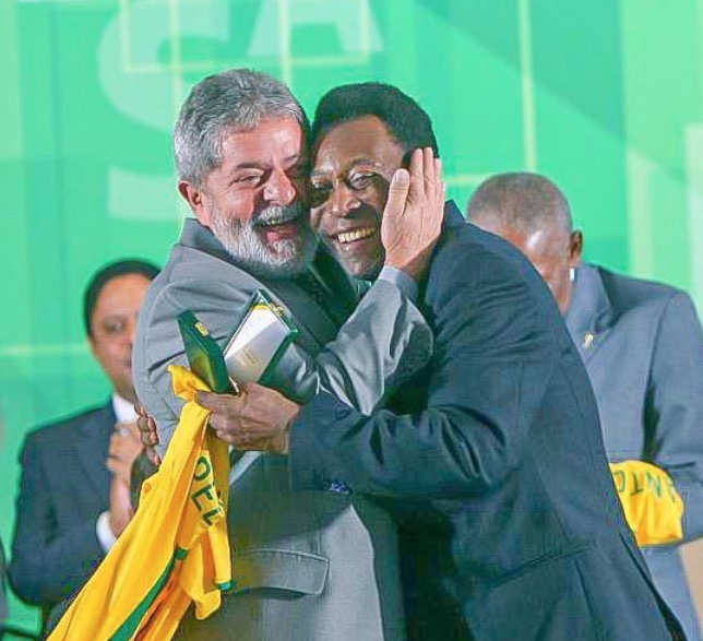 Lula homenageia Pelé e revela 'raiva' do Rei: ‘massacrava meu Corinthians’