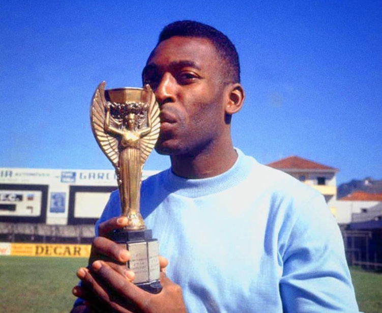 Manaus terá luto de três dias por morte de Pelé