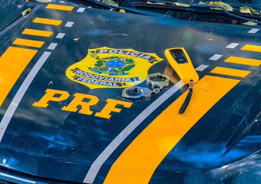 PRF flagra adolescente embriagado pilotando motocicleta no Amazonas