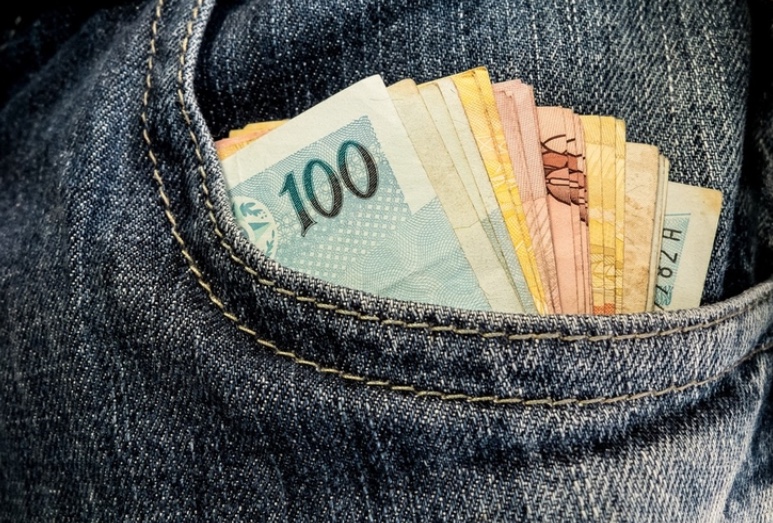 Trabalhadores já podem retirar saque aniversário do FGTS de 2023