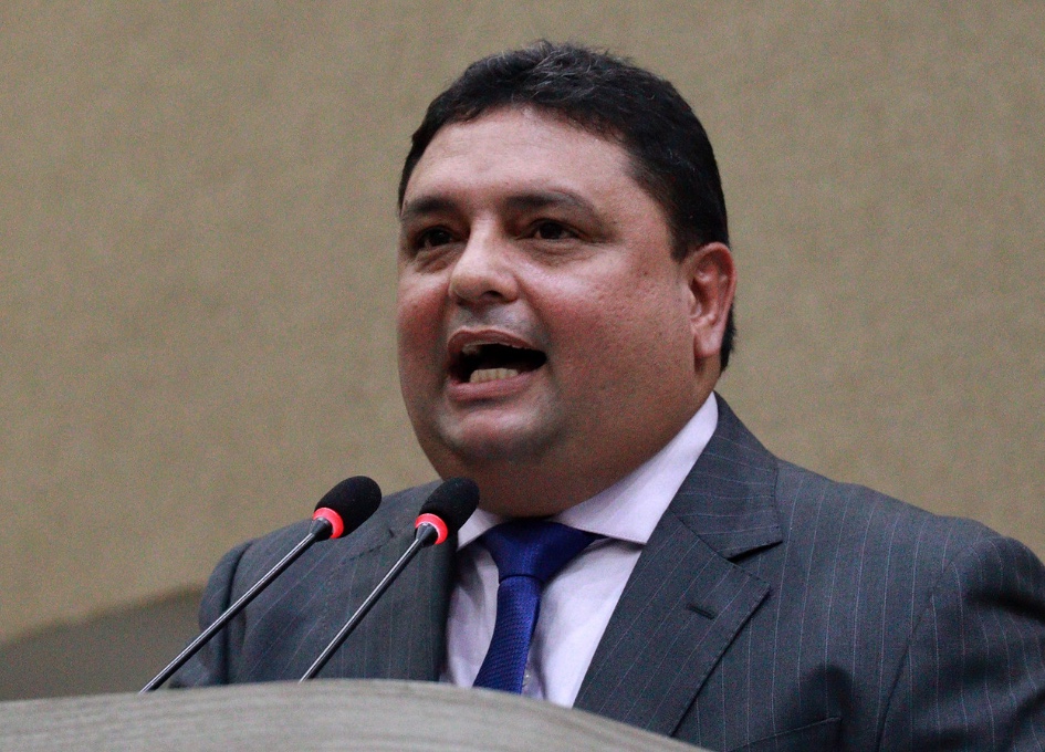 Caio André abre investigação após livro de posse da CMM desaparecer