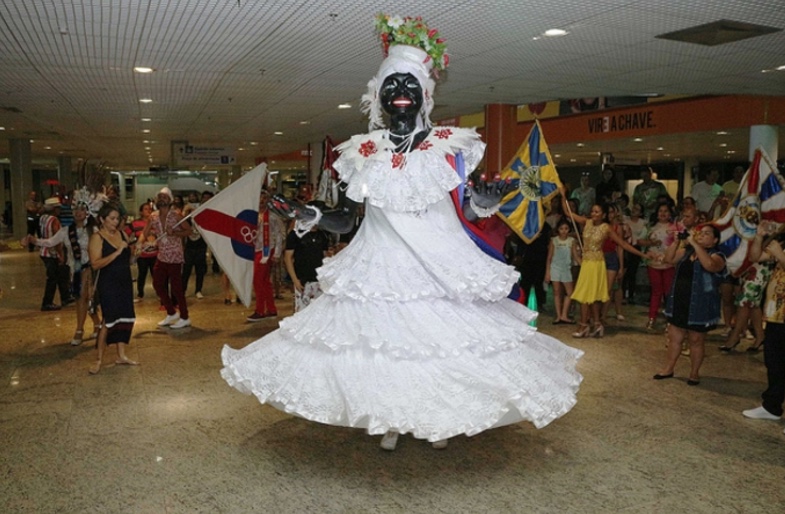 Kamélia chega em Manaus no sábado para abertura oficial do Carnaval 2023