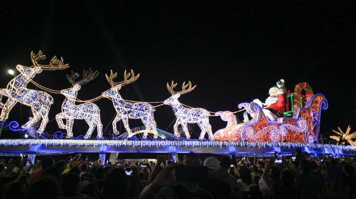 Decoração natalina na Ponta Negra tem últimos dias de visitação