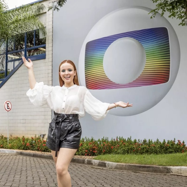 Vaza suposto salário de Larissa Manoela e internautas se chocam 