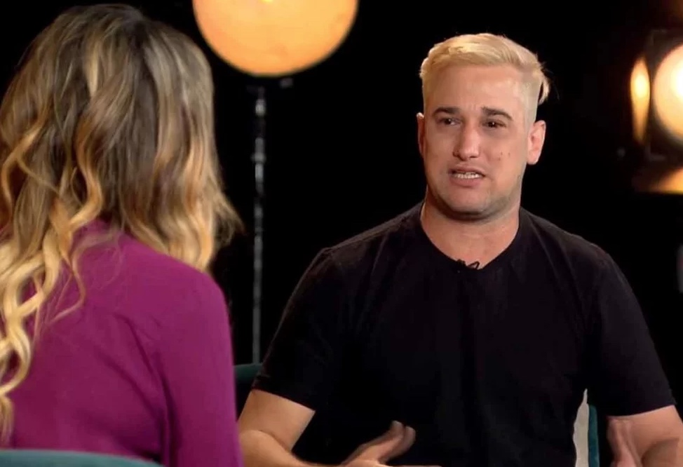 Comediante Filipe Pontes dá 1ª entrevista após ser preso por enforcar a mãe
