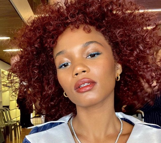 Cantora Agnes Nunes reage a rumores de que vai participar do BBB23