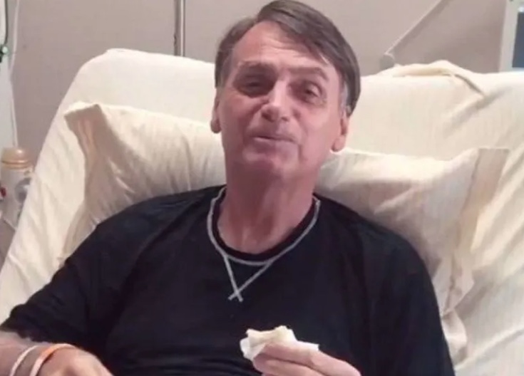 Bolsonaro é internado em hospital nos Estados Unidos