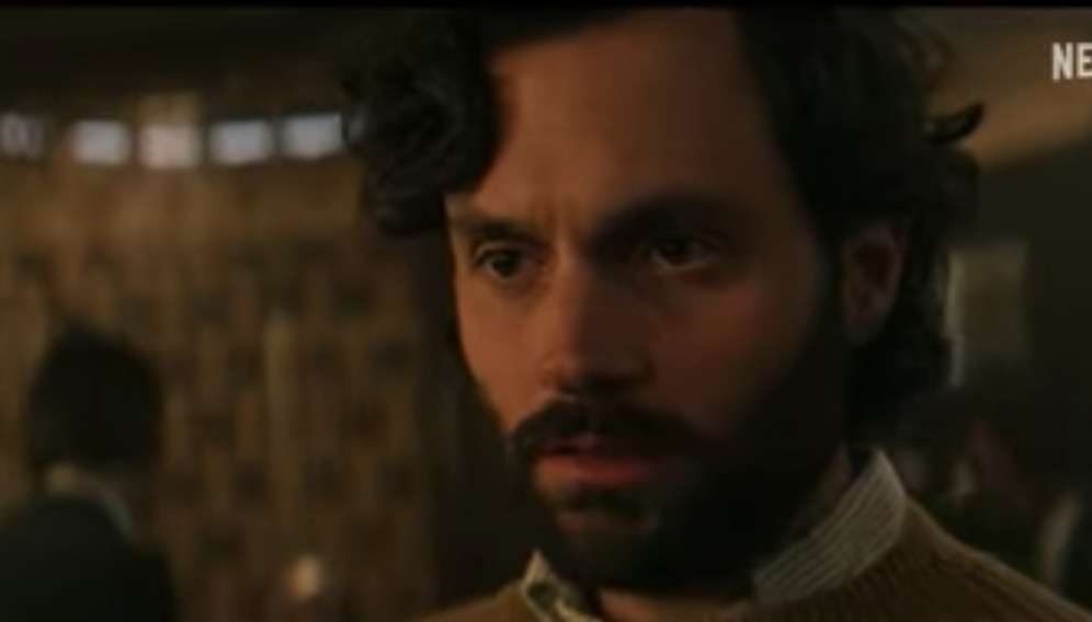 Joe mira nova vítima no trailer da 4ª temporada de You