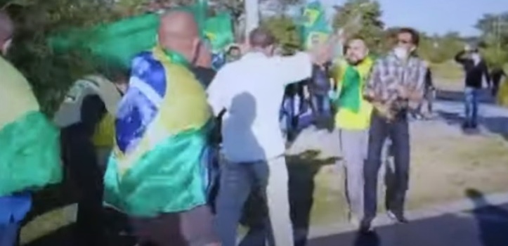14 jornalistas foram agredidos por bolsonaristas em manifestação