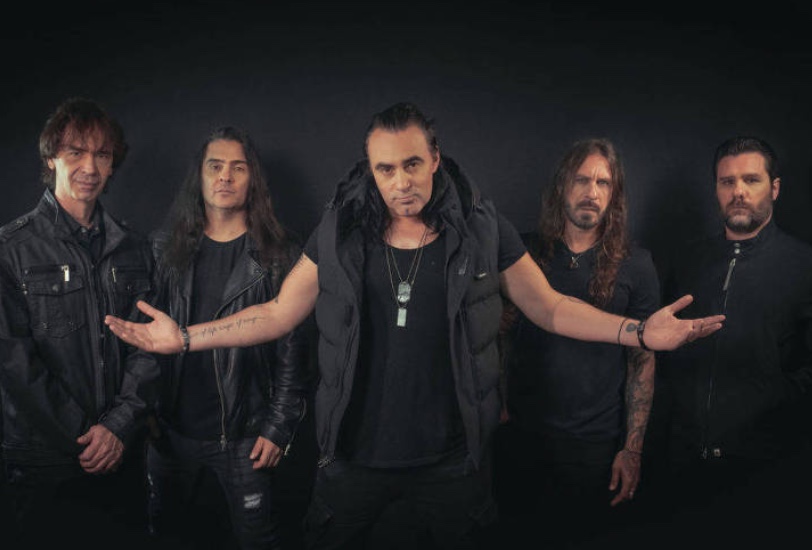 Shaman anuncia fim da banda após divergências políticas 