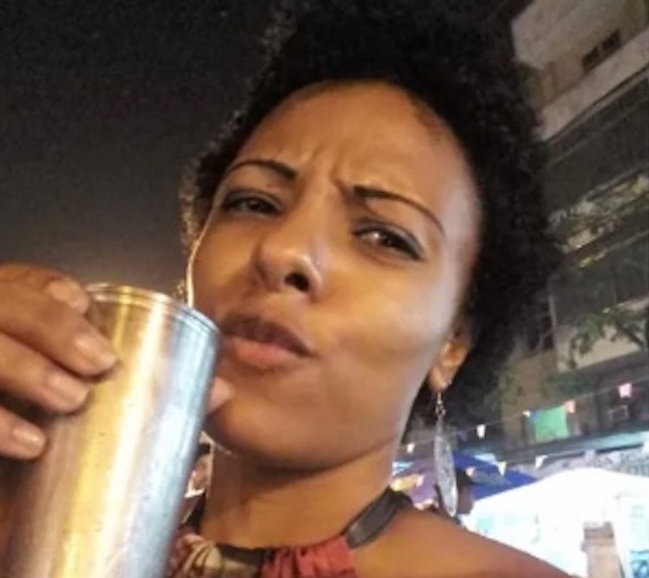 Mulher é suspeita de matar filha por não aceitar dividir guarda com o pai