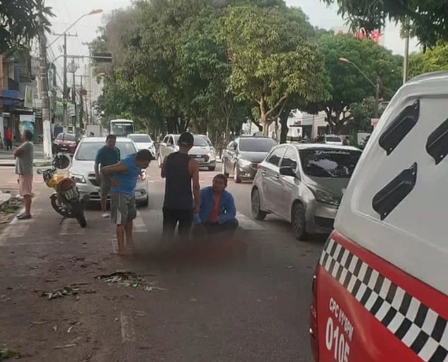 Homem morre eletrocutado enquanto apanhava manga