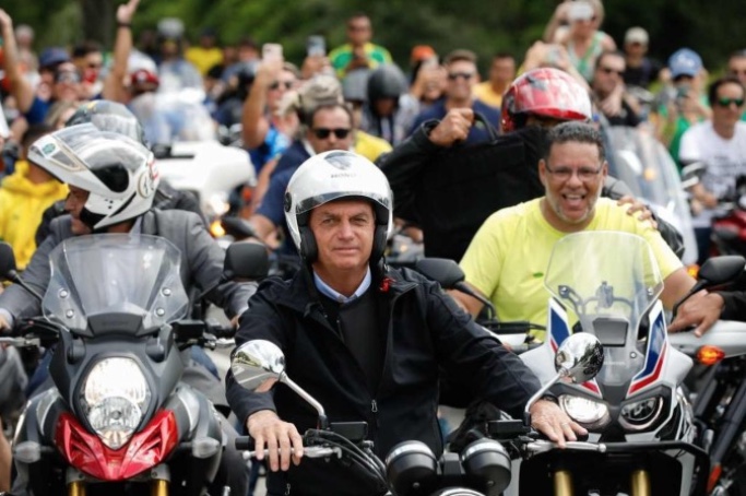 Motociatas de Bolsonaro tiveram custo médio de R$ 100 mil cada