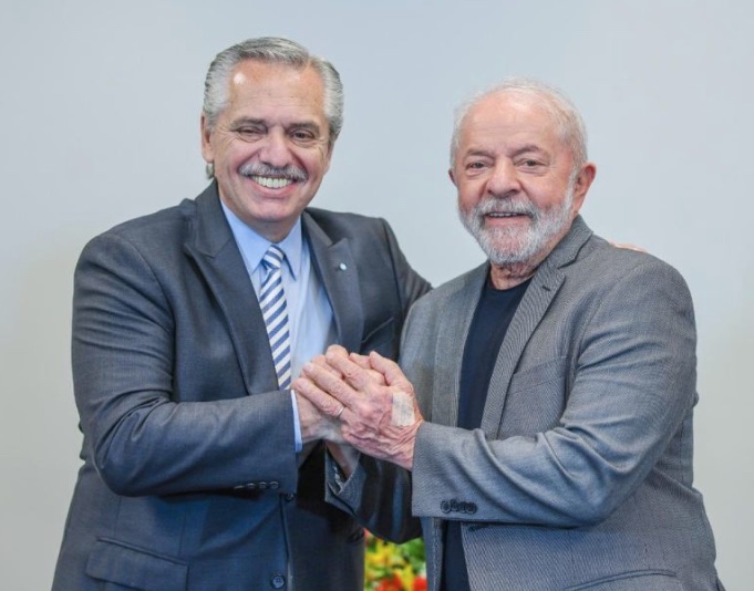 Na Argentina, Lula diz que BNDES vai voltar a ajudar países vizinhos