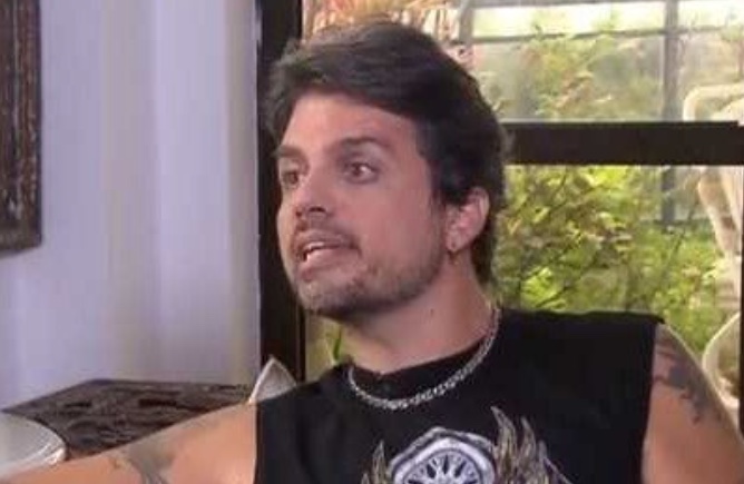 Ex-vocalista do LS Jack, Marcus Menna fez hit 'Carla' para cantora famosa