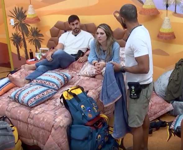 BBB23: Cara de Sapato e Ricardo discutem por causa de fio dental; vídeo