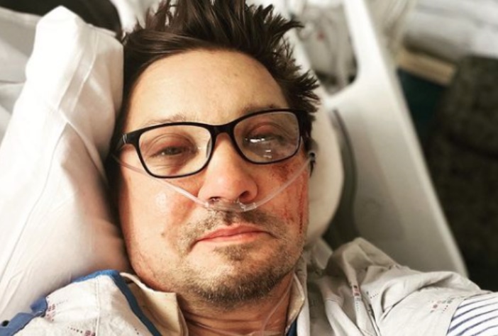 Jeremy Renner tentava salvar sobrinho quando sofreu acidente, diz polícia