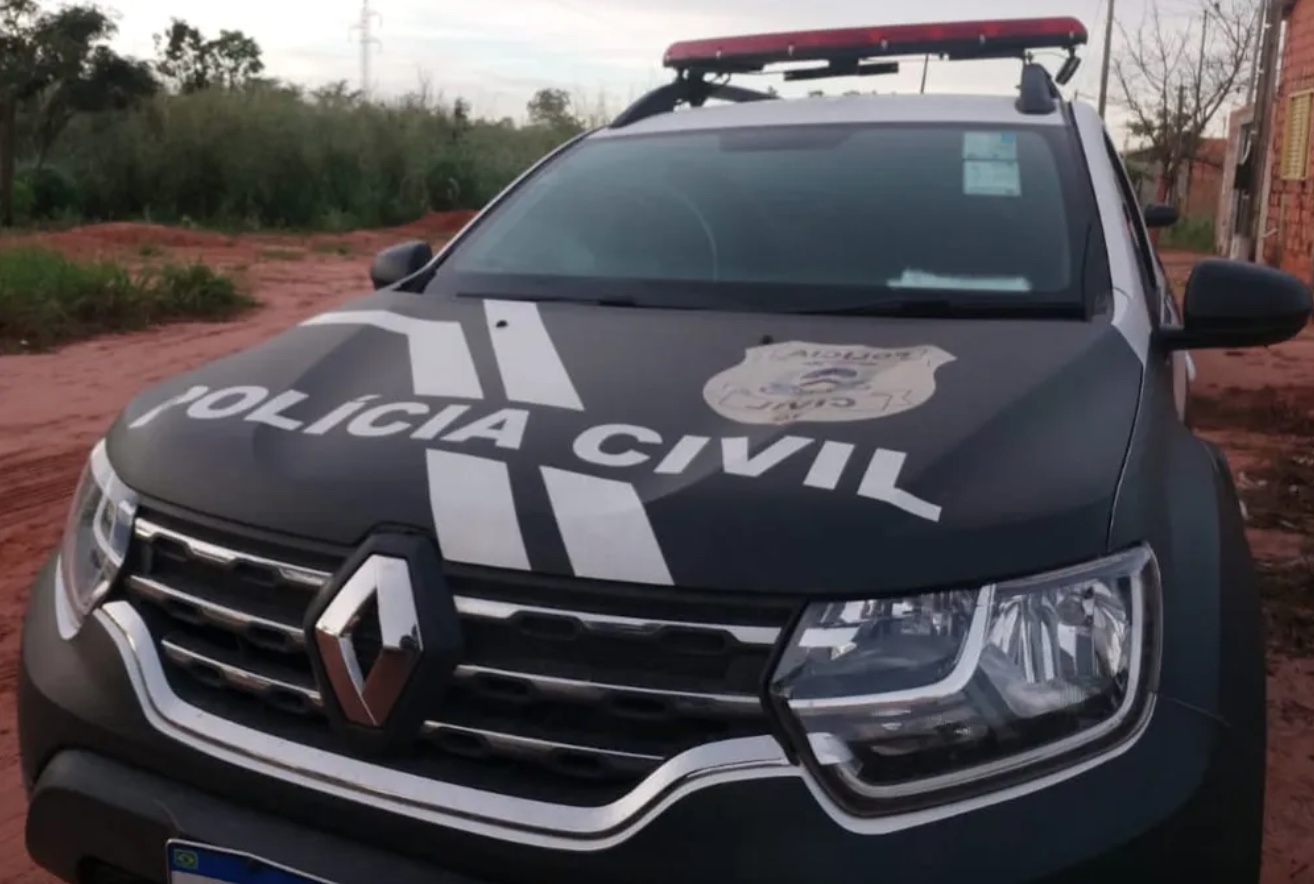 Marido é preso por jogar óleo quente na esposa grávida para provocar aborto