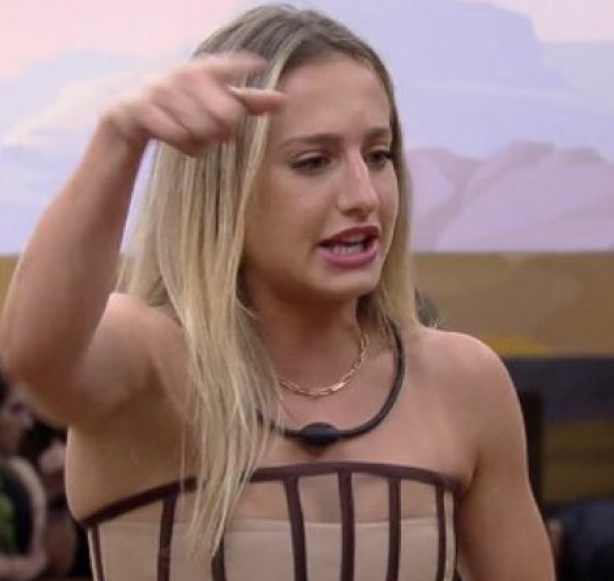 Bruna se irrita com Domitila após miss citar relacionamento abusivo ao vivo