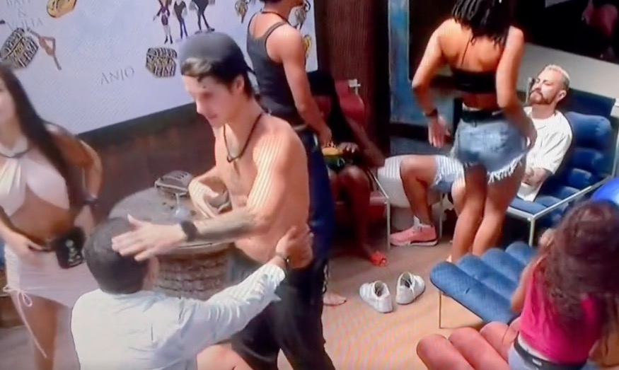 Gabriel é criticado por comparar cabelo de Bruno a carpete da grama: ‘duro’