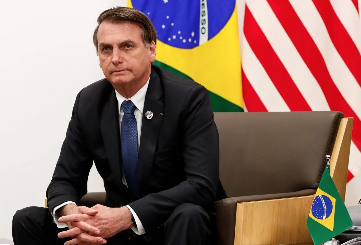Bolsonaro pede visto de turista para continuar nos Estados Unidos