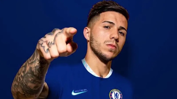 Chelsea anuncia contratação do argentino Enzo Fernández até 2031