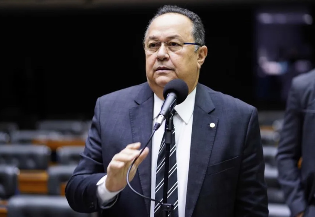 Bancada evangélica anula eleição de novo presidente em disputa tensa envolvendo Silas Câmara