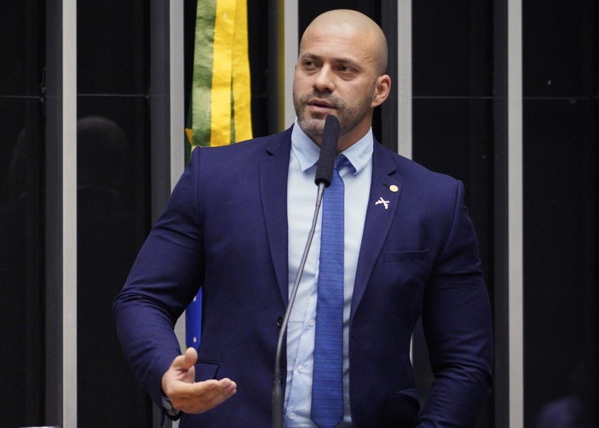 Audiência de custódia mantém prisão de Daniel Silveira