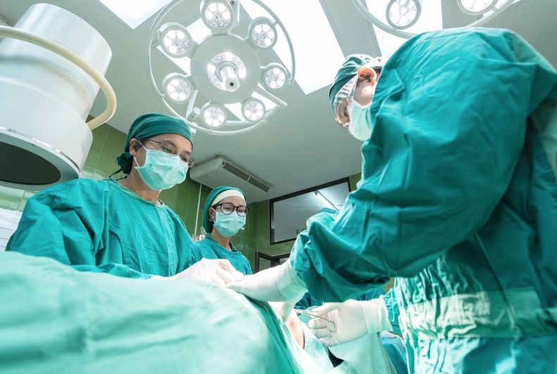 Amazonas assina contrato para realização de cirurgias bariátricas 