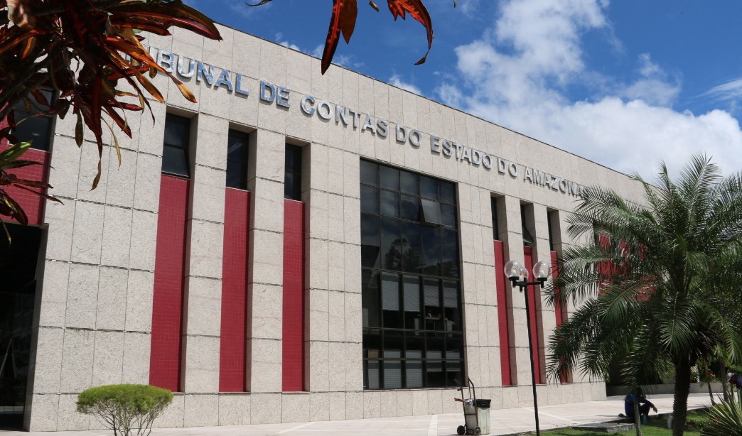 TCE julga mais de 120 processos nesta terça